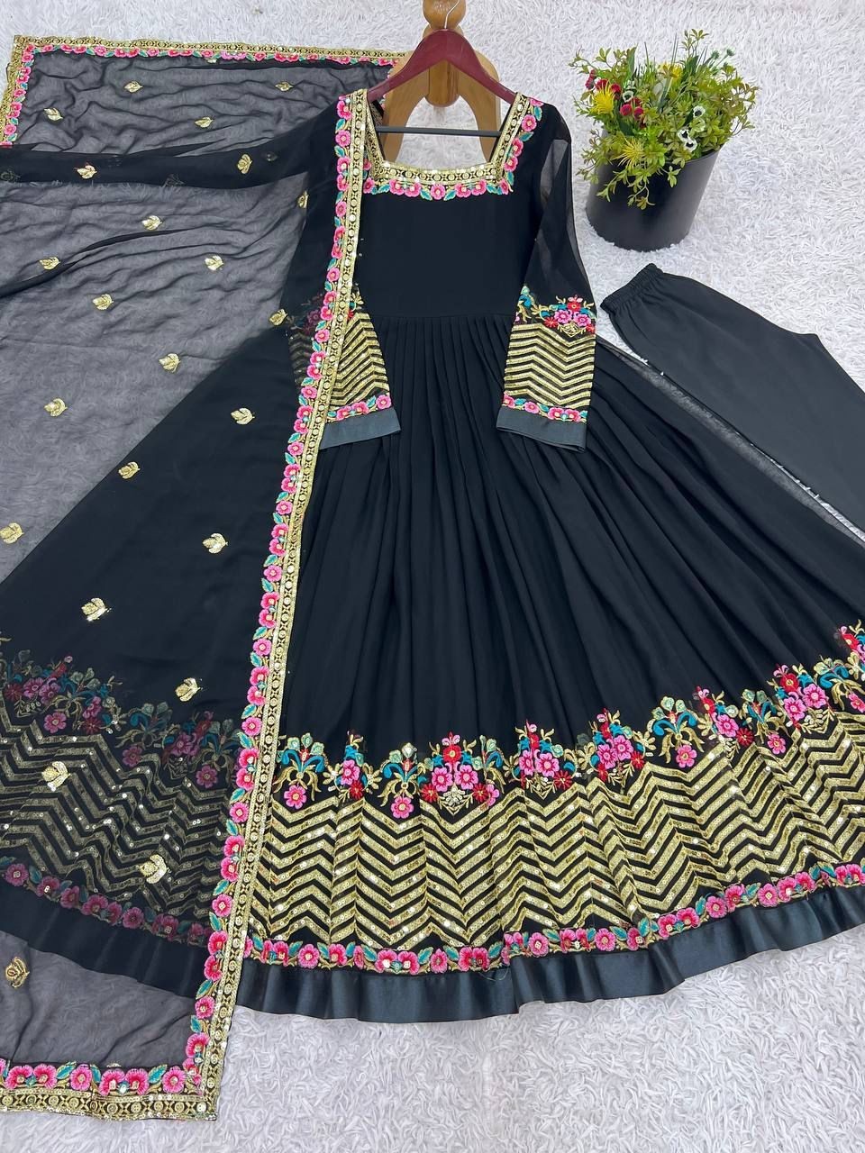 GOWN SALWAR KAMEEZ PAKISTANI INDIAN WEDDING PARTY WEAR DRESS BOLLYWOOD SUIT NEW