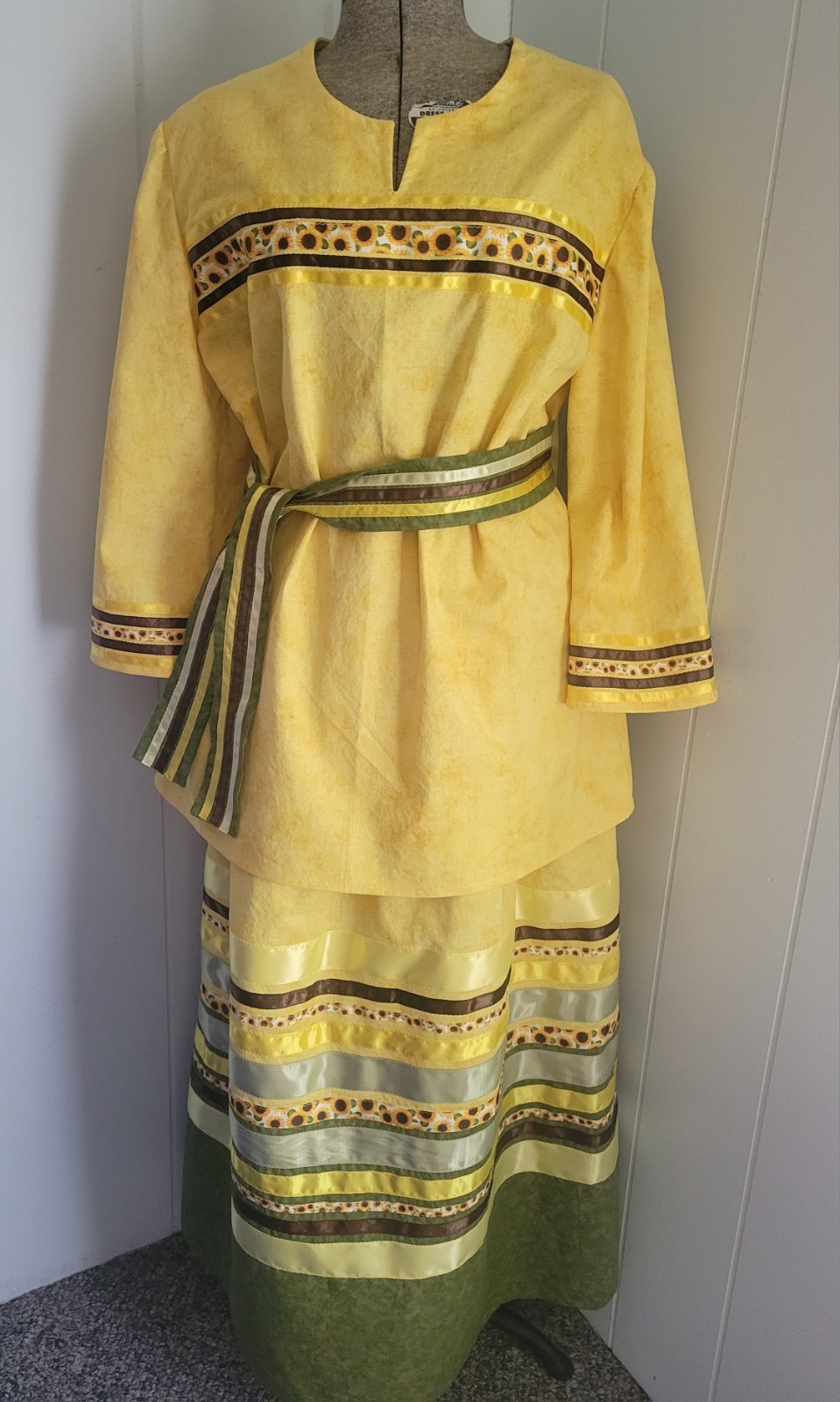 Womans sunflower ribbon skirt and shirt size M powwow regalia FREE SHIPPING