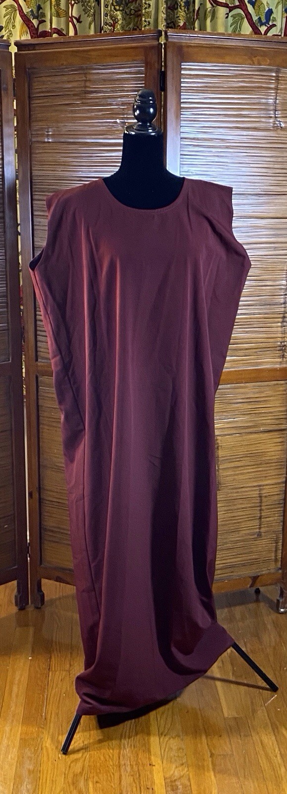 Maroon and Black Saudi Dress with Silver Embroidery