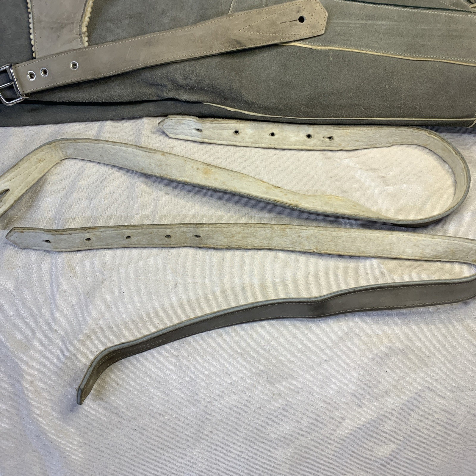 Vintage Austrian Lederhosen Heichlinger 32 Waist Suspenders Breast Plate