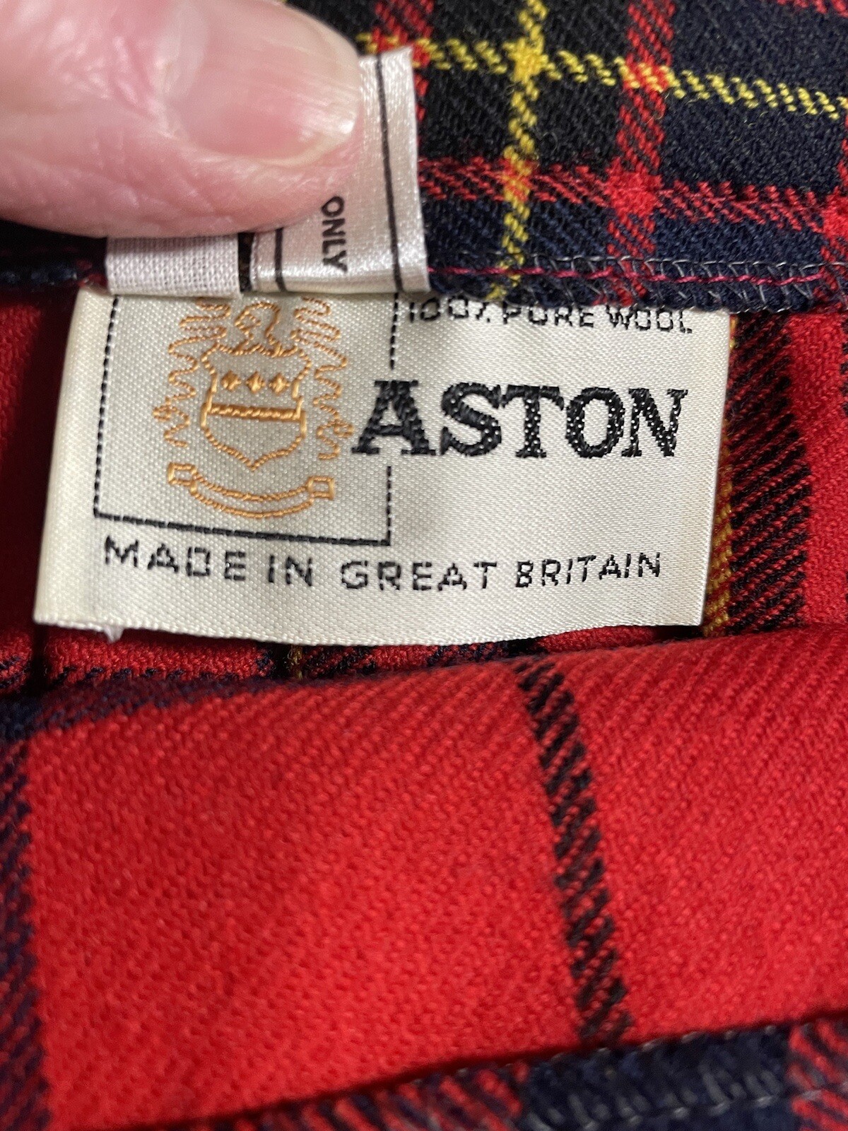 Ashton Wool Kilt Tartan Red Pleated Leather Buckles Made in Great Britain Size 8