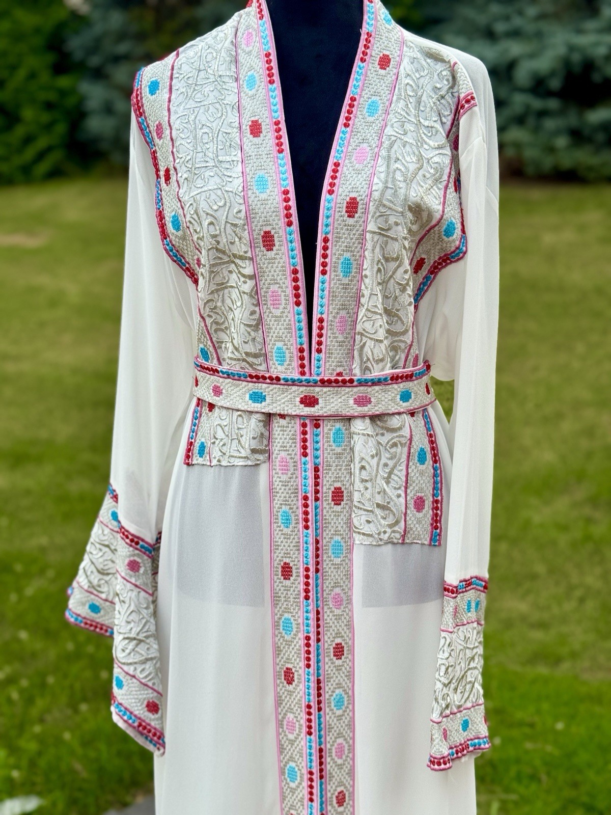 Women’s Middle Eastern Kaftan Robe Embroidered Black Gold White Blue