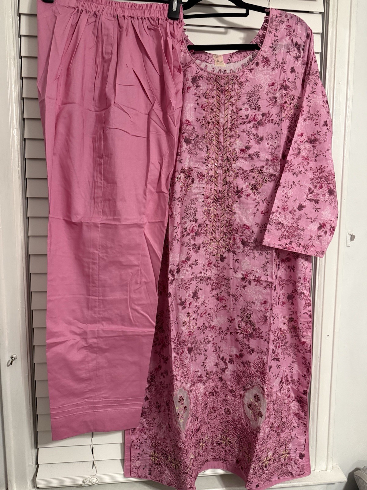 Pakistani Chickenkari Size Large LAWN 3pc Shalwar Kameez Stitched Embroidery