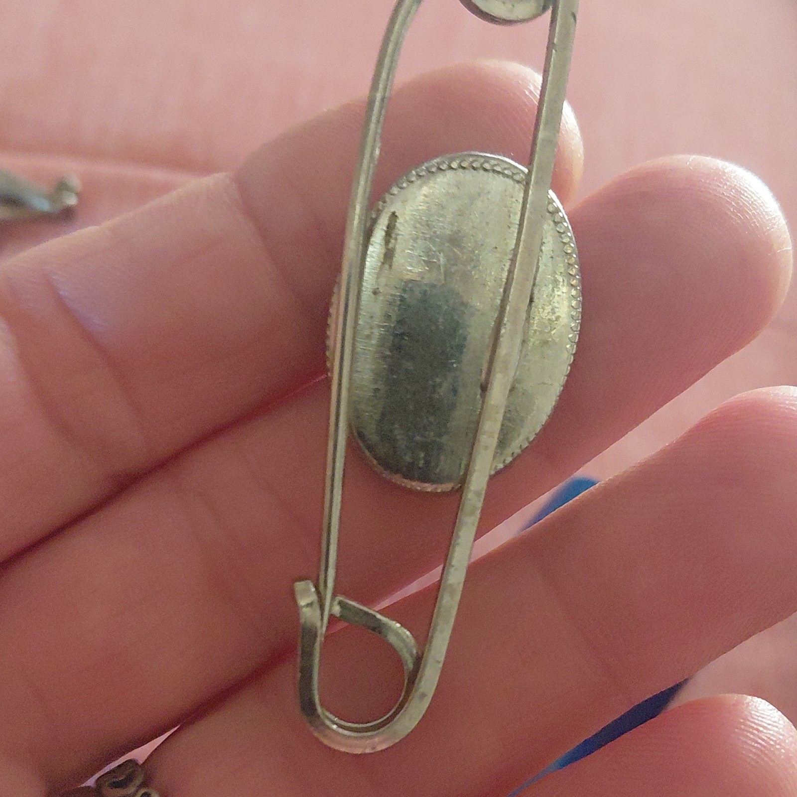 Scottish Kilt Pin Brooch Silver Metal Oval Stone Traditional Style Unisex