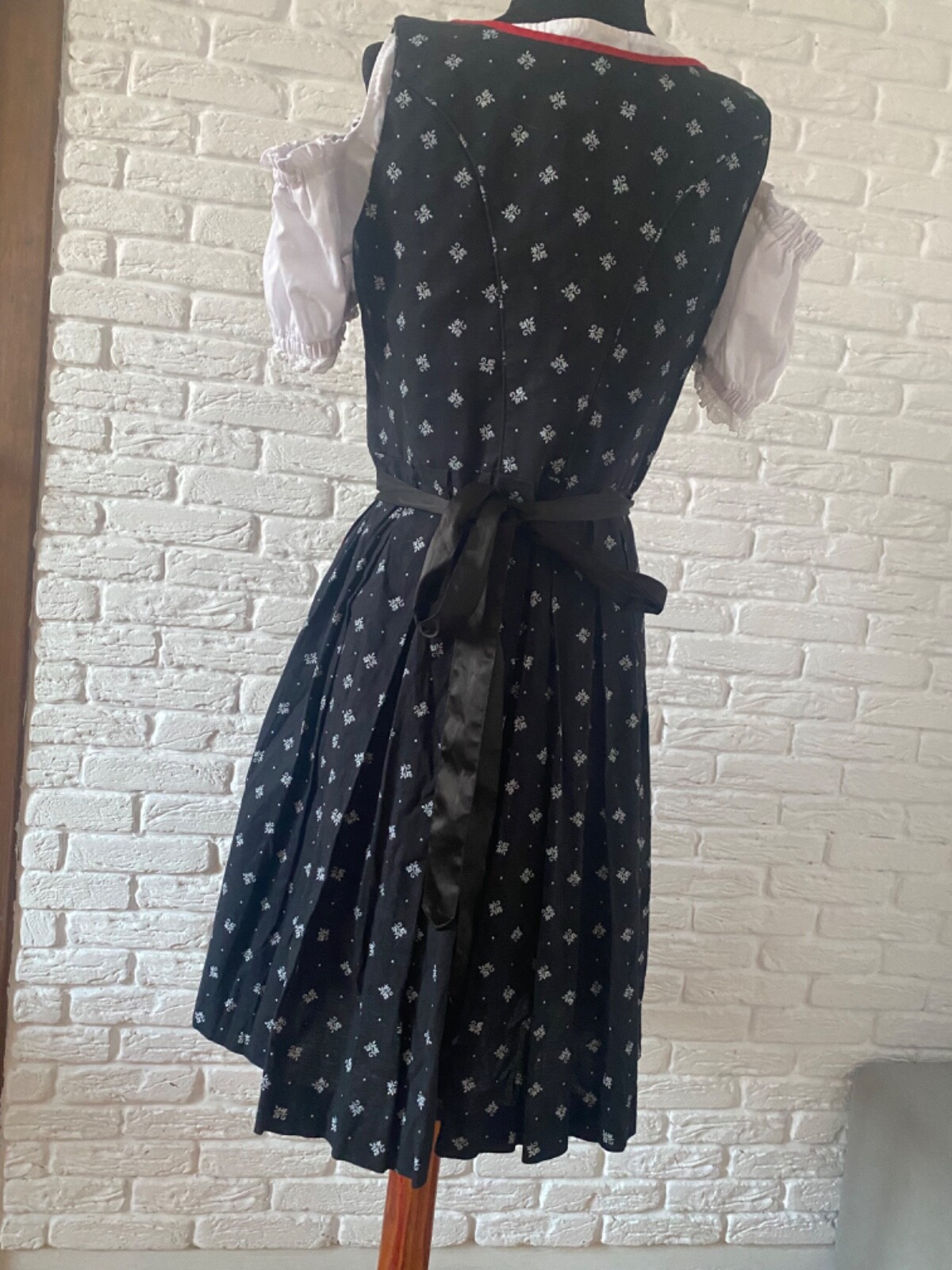 Wenger Tyrol Dirndl Oktoberfest Black Dress and Blouse