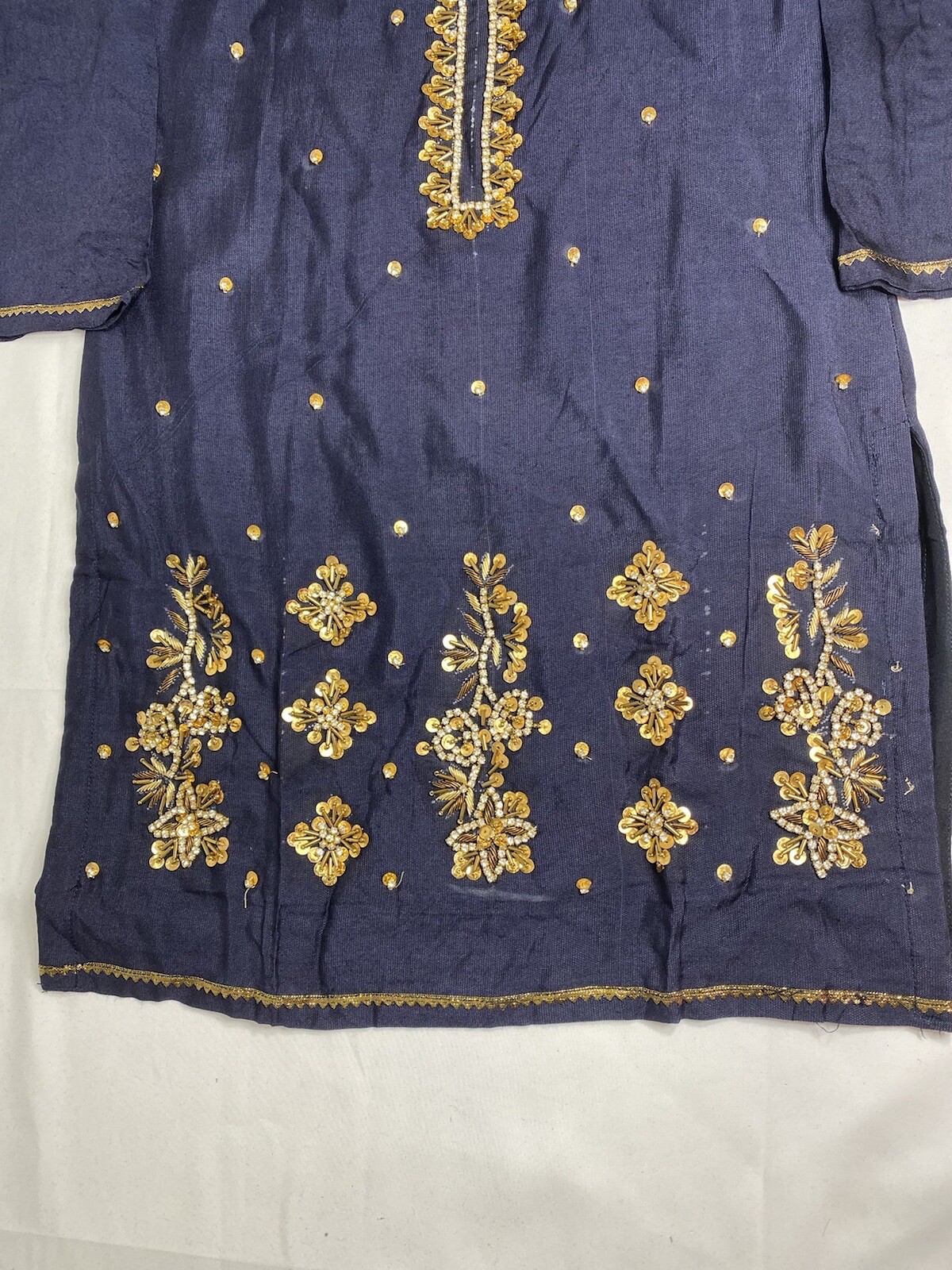 Little girls khaadi net hand embroidery kameez shalwar 7 years size 34