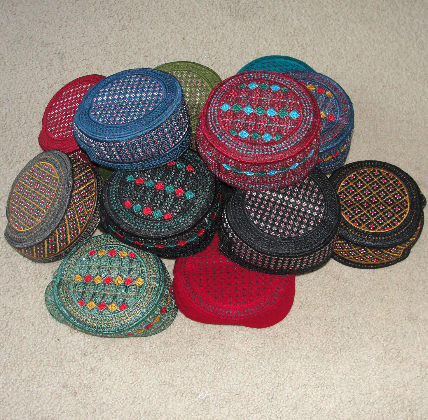 Hat Hoed Ṭupi Cappello Shlyapa Hut Kapélo Hata Bōshi Moja Kûm Pălărie خولۍ کلاه