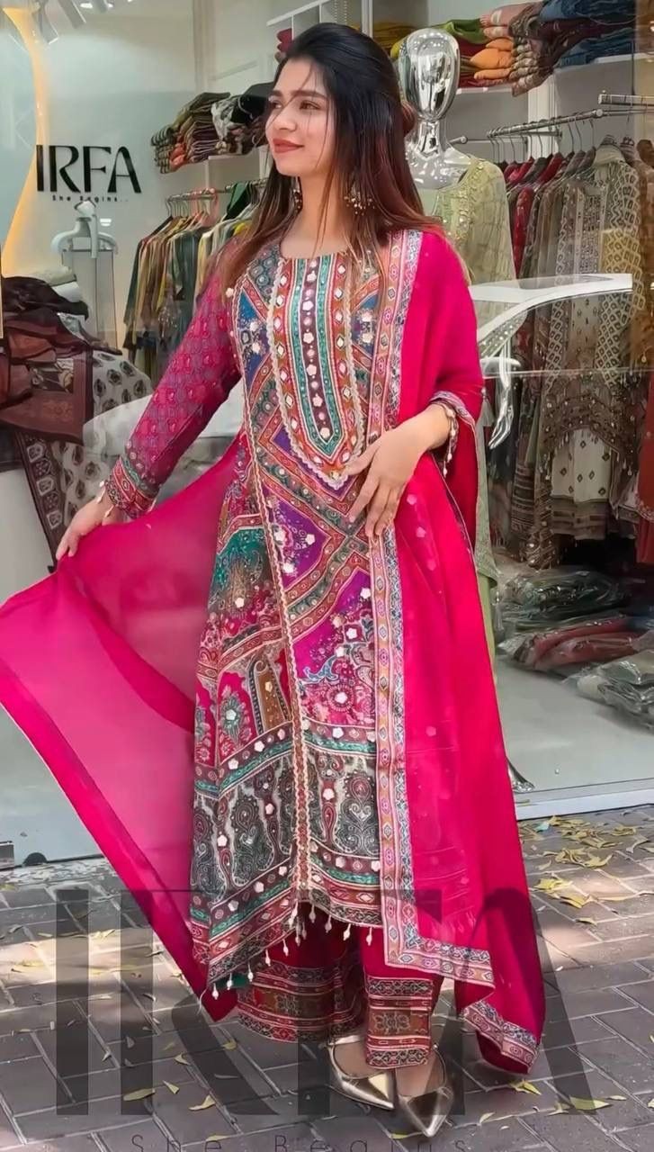 NEW DESIGNER HEAVY FUAX GEORGETTE DIGITAL PRINT HAND WORK FANCY SALWAR SUIT