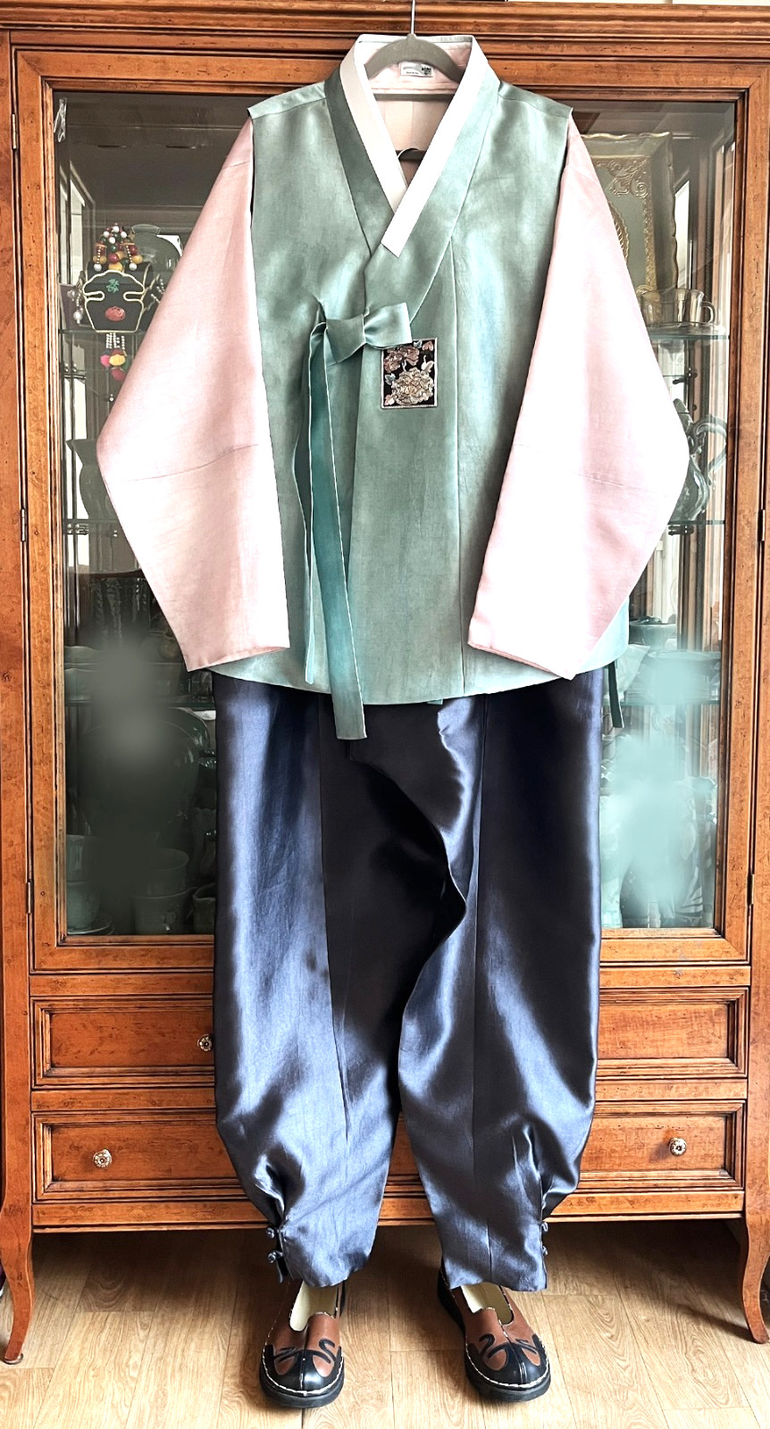L-XL Traditional Korean Men’s Silk Hanbok Set–Pink Top Mint Vest Charcoal Pants