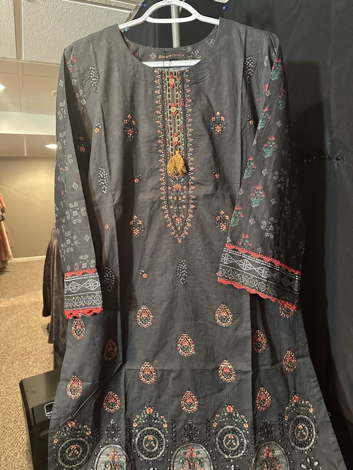Riwayat Brand Embroidered Lawn / Cotton Shirt / Kurti – 1 Pc – Medium Only -$22