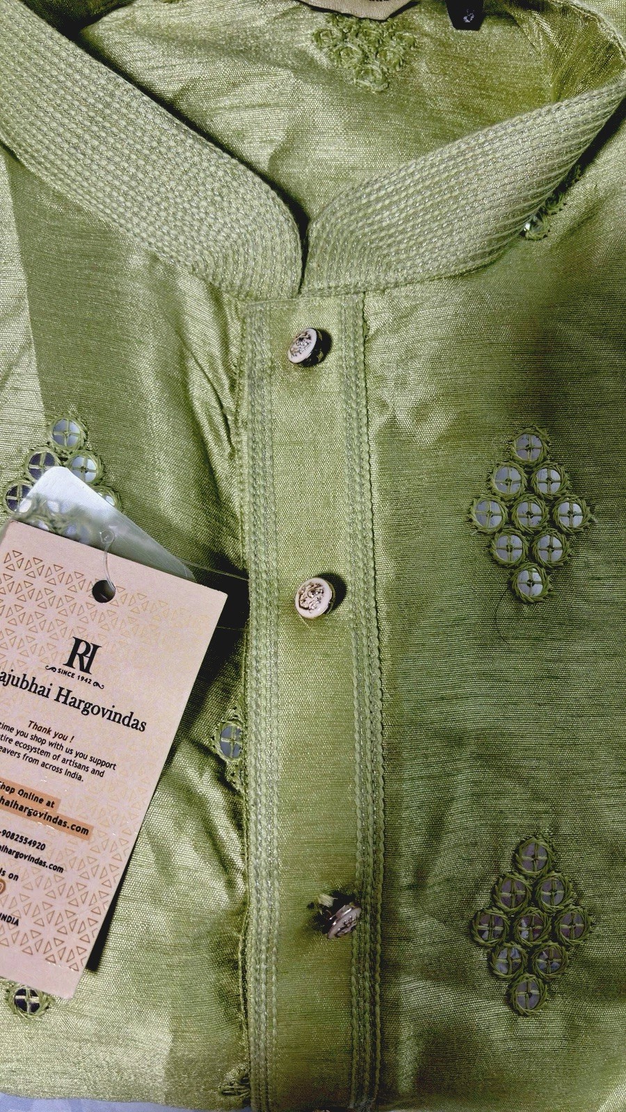 Beautiful light olive green Men’s kurta Size: 38 , kurta length:44