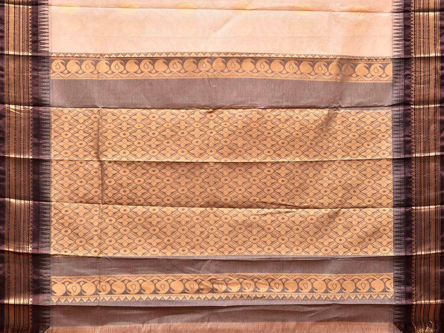 Women Peach Gadwal Cotton Saree With Traditional Border And Without Blouse