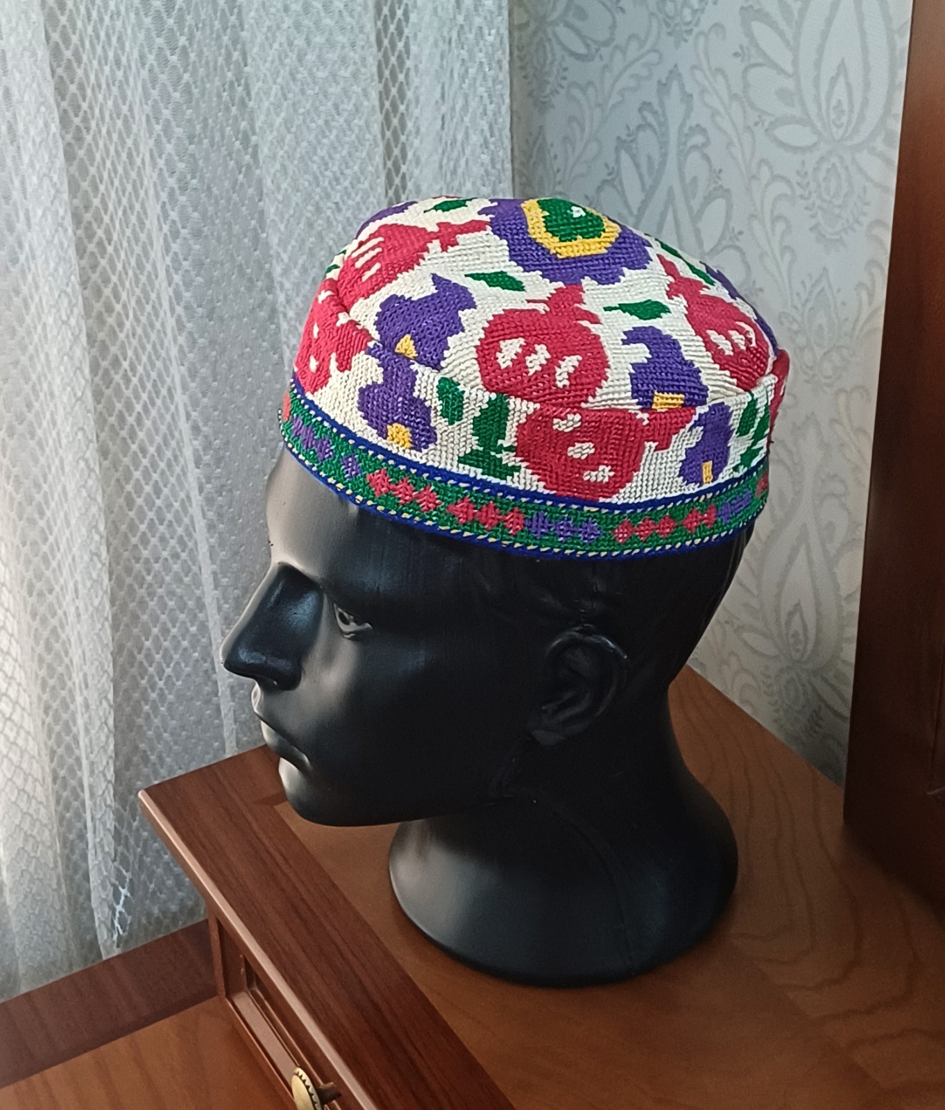 Uzbek Embroidered Skull-cap 22.4″/57cm Traditional Kufi Hat Ethnic Doppa Unisex