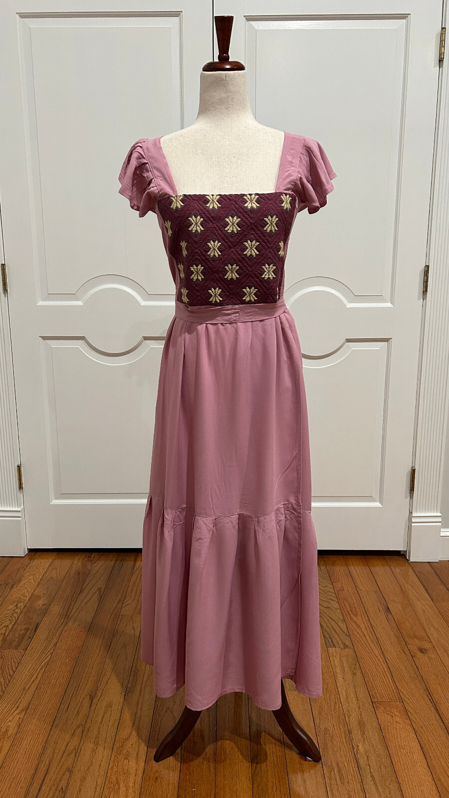 Mexican Chiapas dress, handmade dress made with hand loom embroidery.