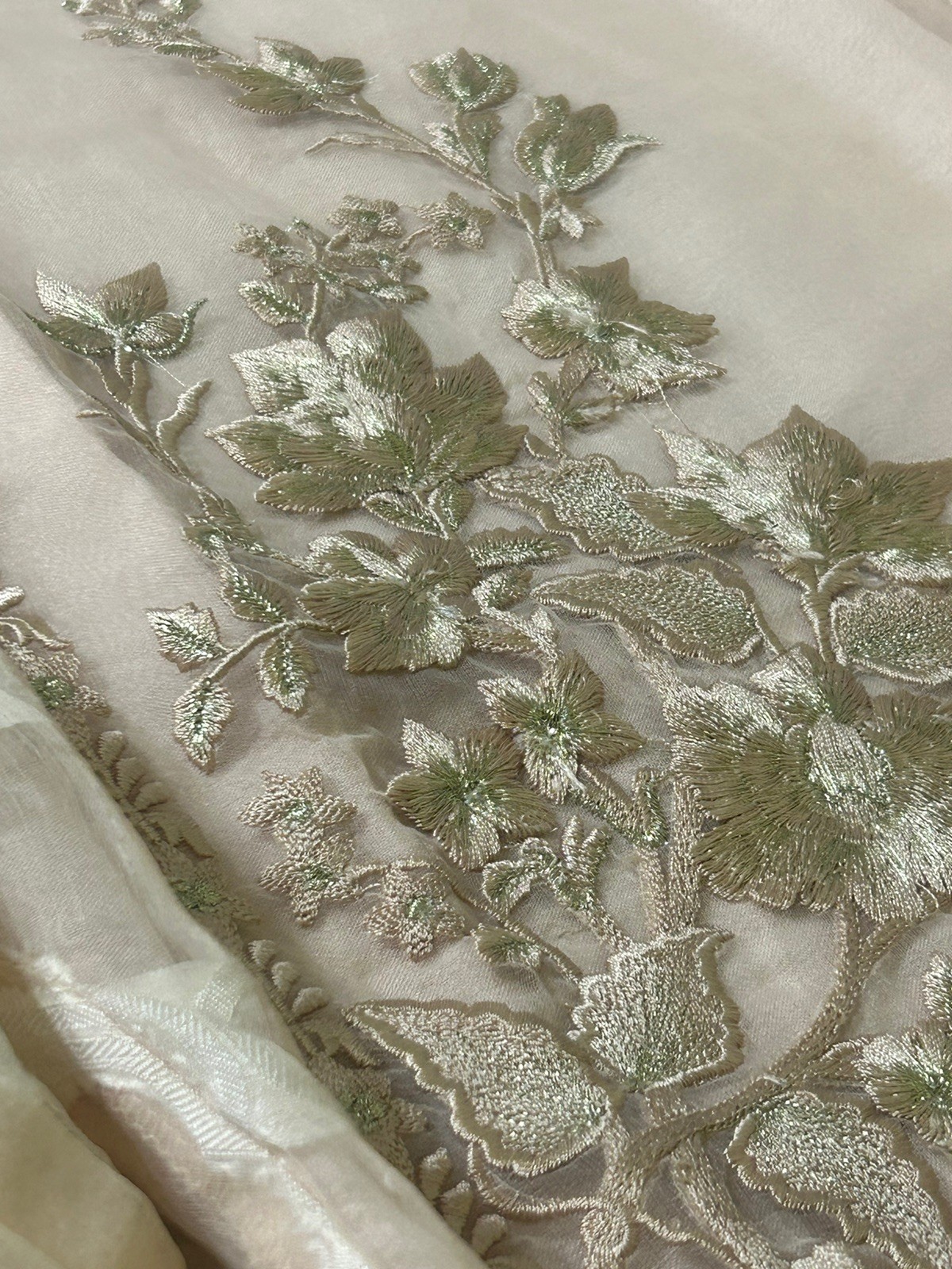 MEDIUM Threads & Motifs Peach Sheer Sequin Set Metallic Embroidered Elegant Lace