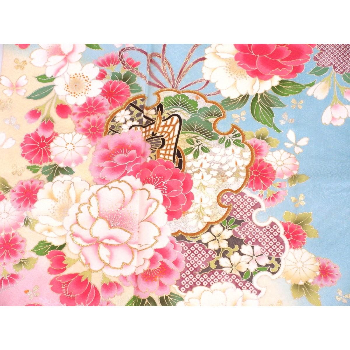 Authentic Japanese Kimono, Yuzen dyeing with gold leaf and embroidery, gradi…