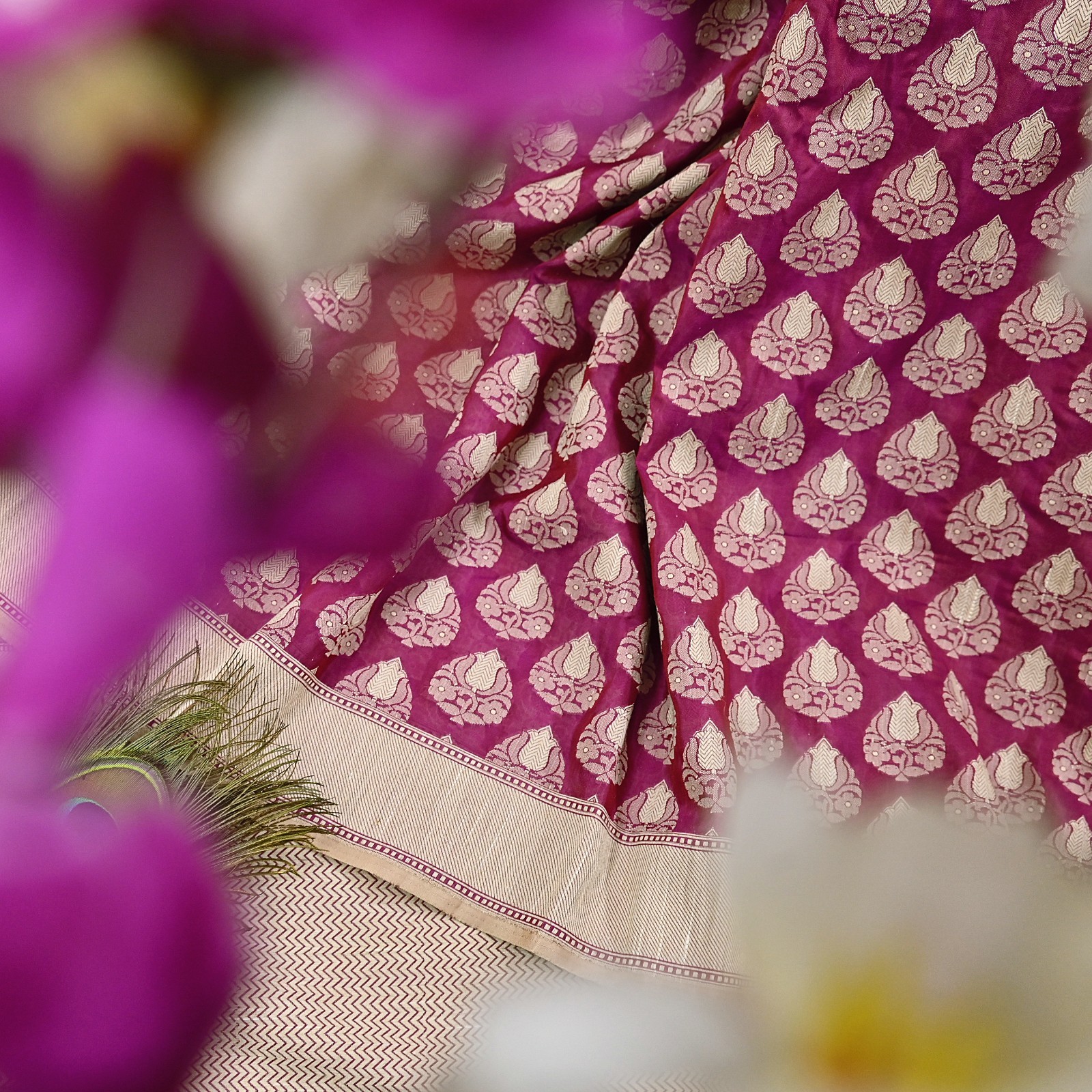 Indian Vintage Heavy Sari Purple & pink Hand Woven Saree 100% Pure Silk Zari 5Yd