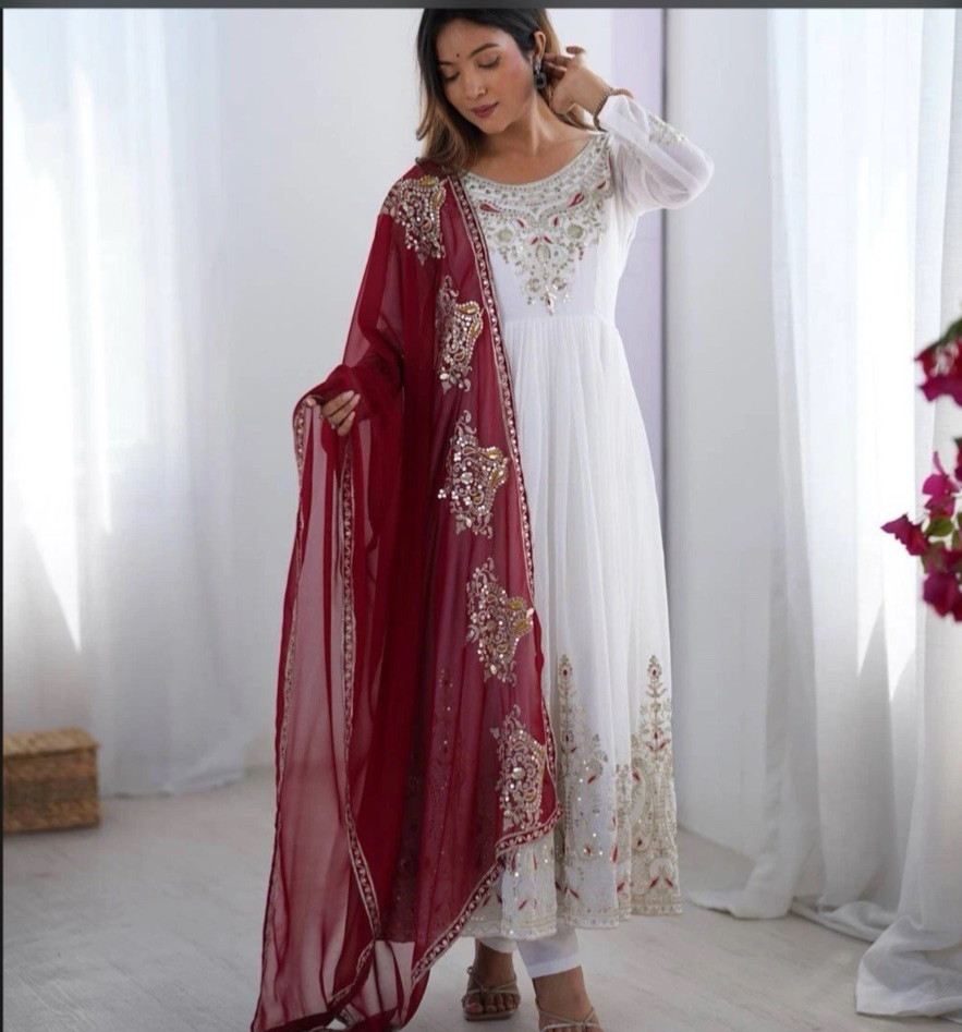 Latest New White Heavy Georgette Gown Bottom With Dupatta For Engagement Wear XL