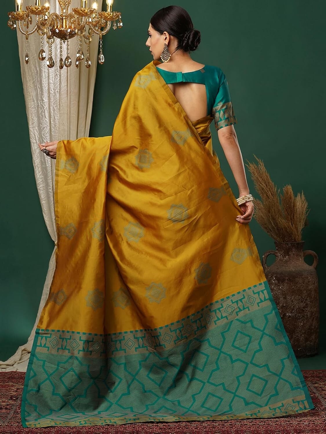 Women’s Banarasi Silk Jacquard Saree with Unstitched Blouse Piece