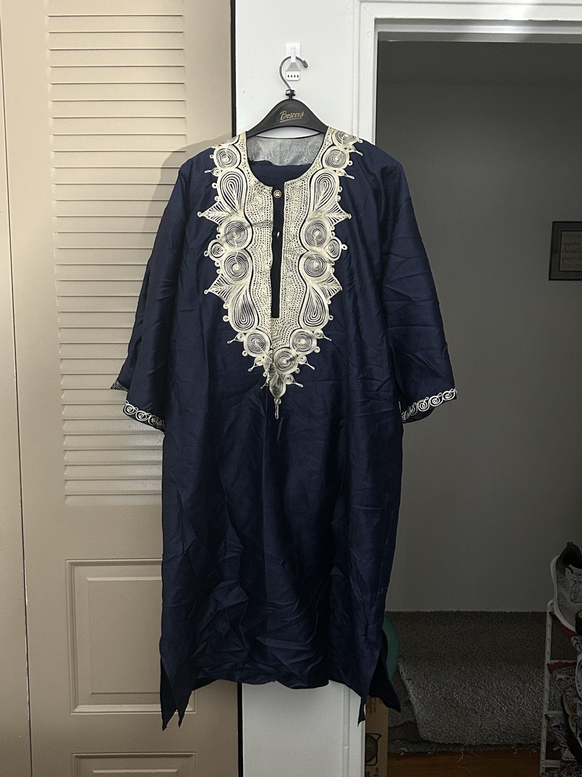 Men’s Extra Large African Embroidered – Navy Blue with White Embroidery