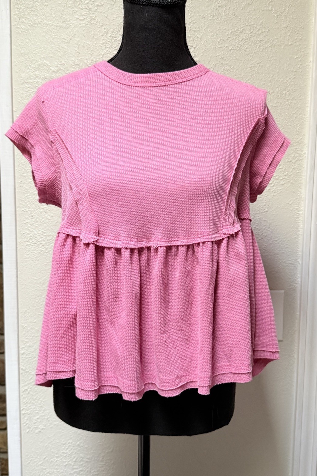 Altar’d State Subtle Ribbed Thermal Short Sleeve Babydoll Top Barbie Pink Size S