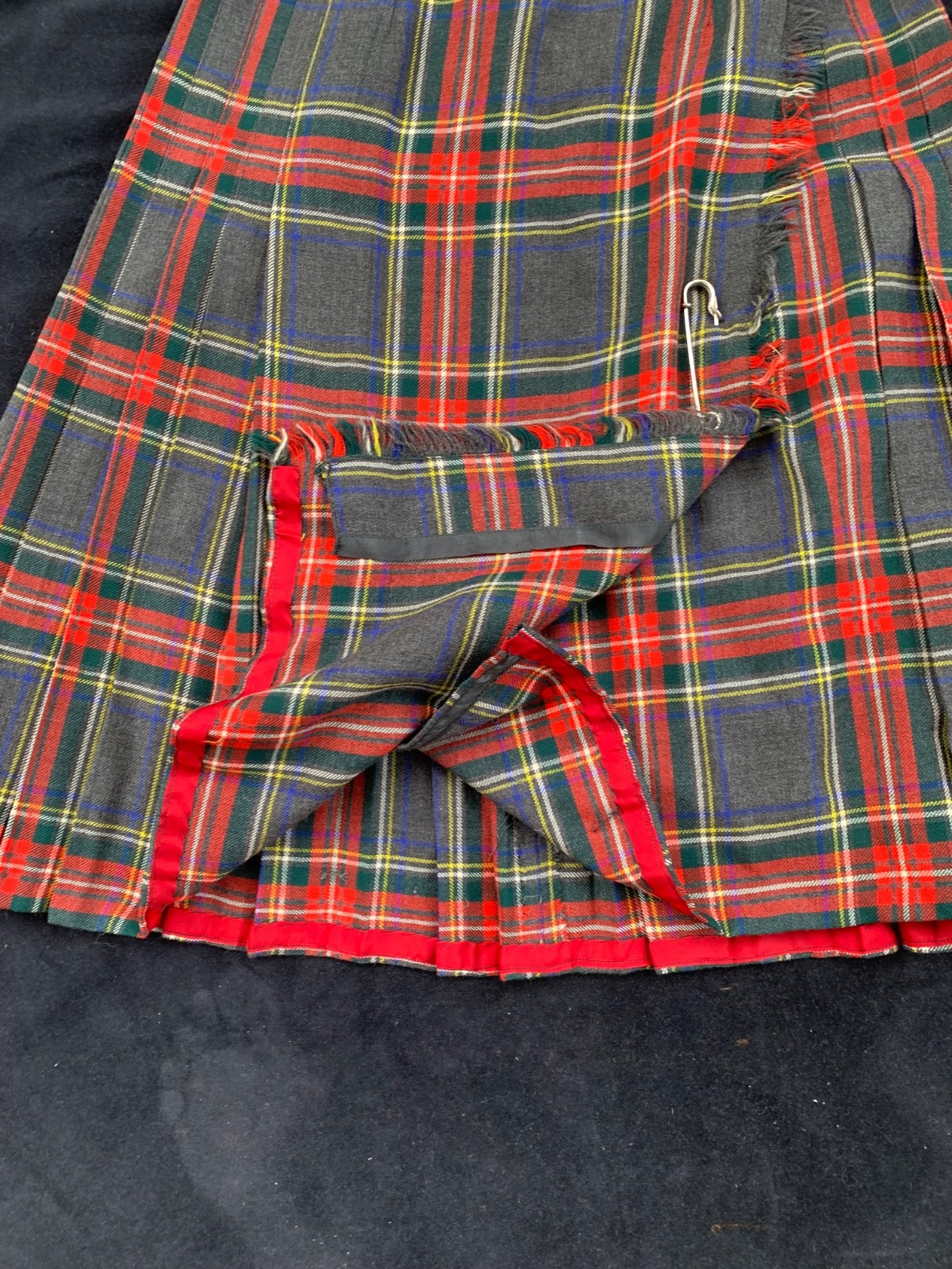 Sportcraft vintage “Charcoal Stewart“ tartan wool kilt-kids’ 12-Canada