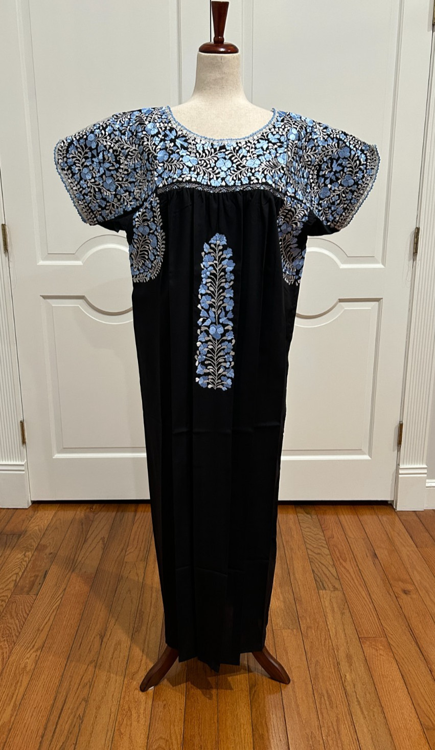 XL San Antonino Maxi Dress, Oaxaca Mexican dress. hand Embroidered. Silk Threads
