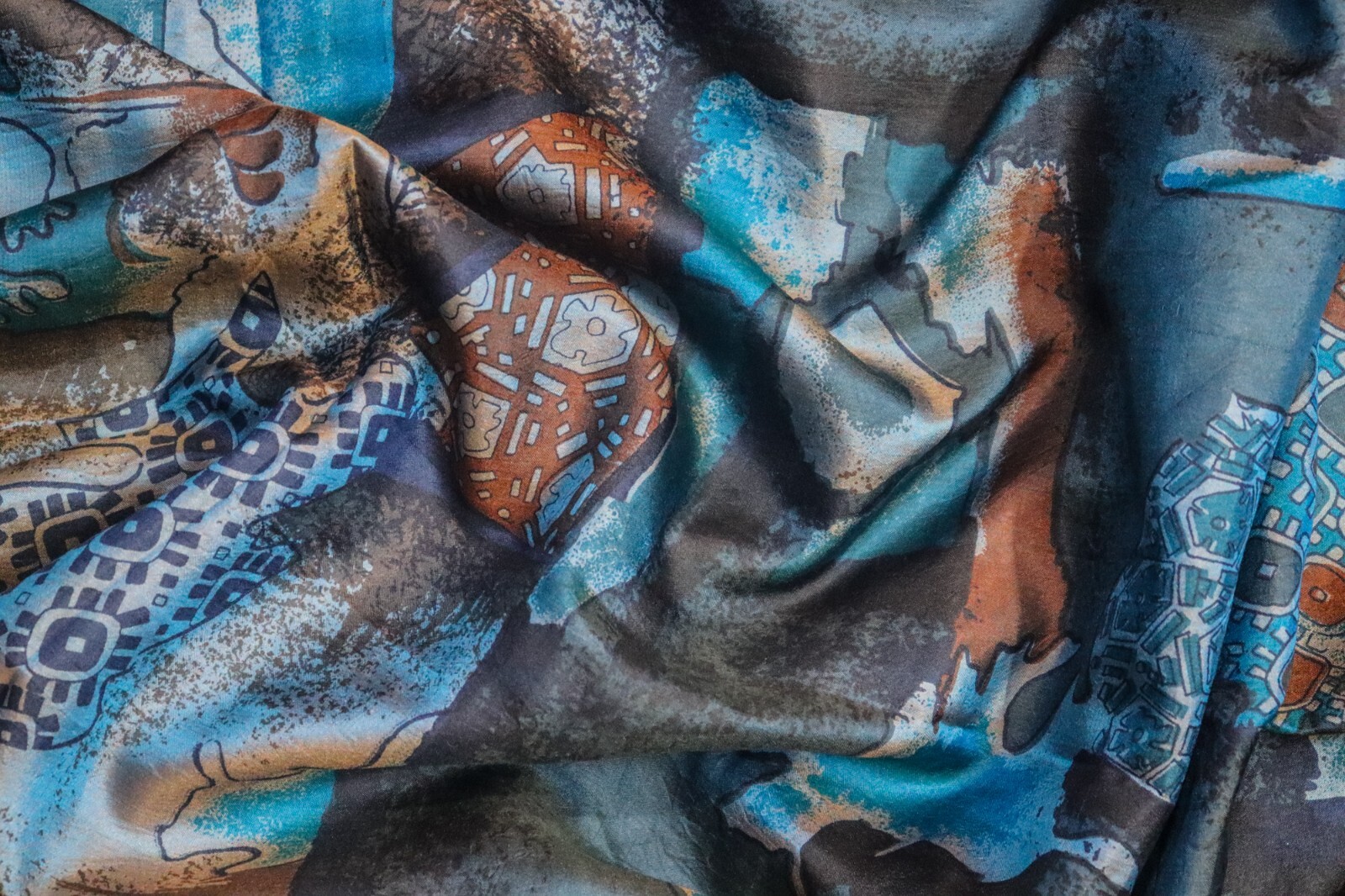 Printed Fabric, Suitable for Sewing Projects, Soft Wrap, Lampshade Making SS1349