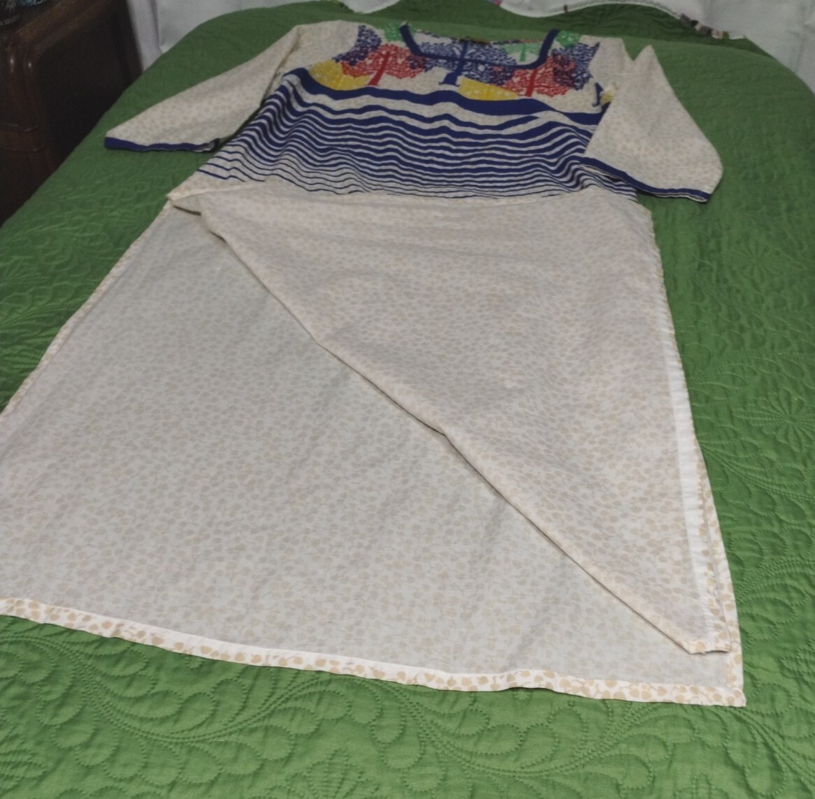 AURELIA Cool & Light Cotton Kurta ~ Large ~ Blue, Red, Green, Yellow Trees EUC