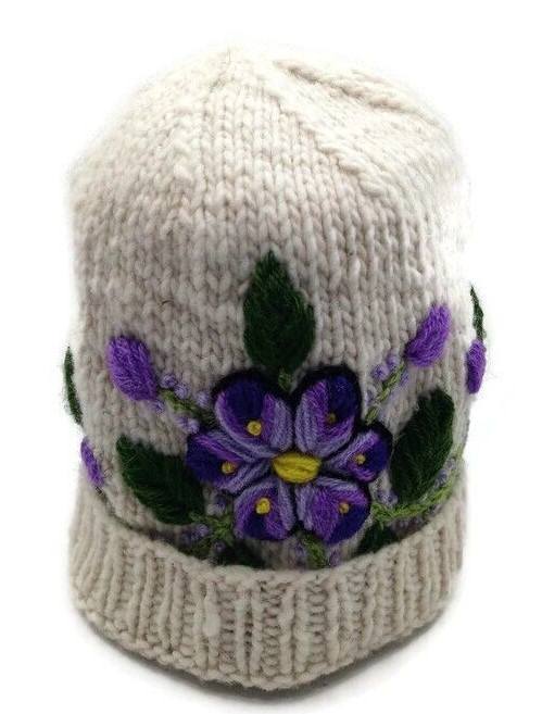 Chullo For Women Handmade Woven in Sheep Wool Multicolored Flowers Design