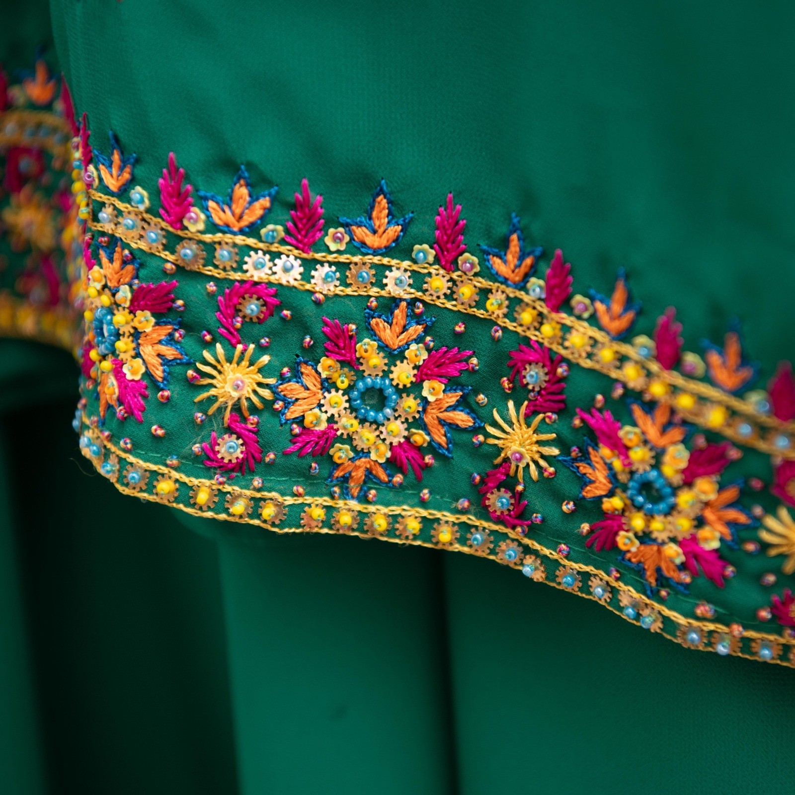 Embroidered Indian Kurta Sequin Top Dupatta Scarf Ballywood Ethnic Boho Beaded