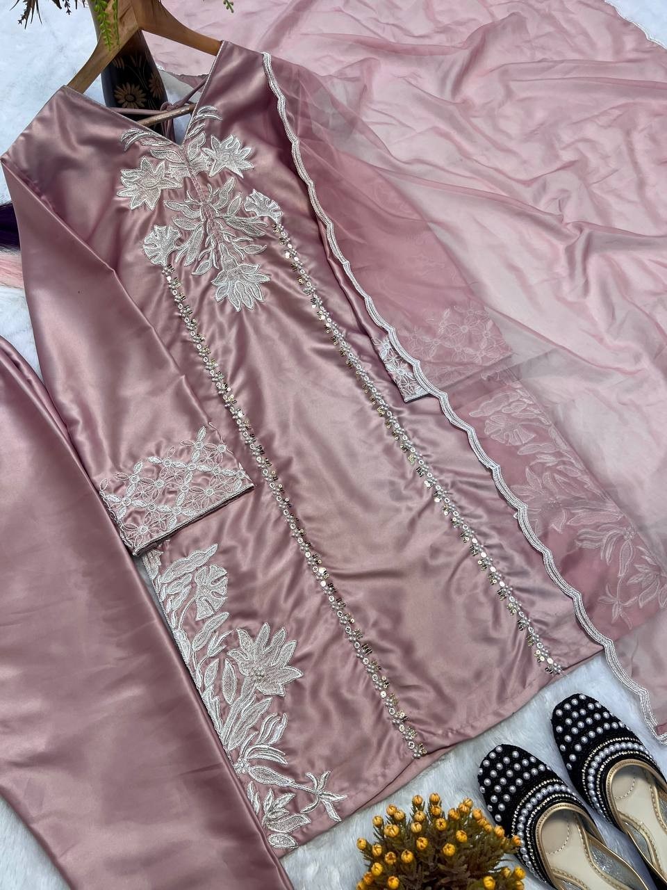 Classic Look Heavy Natural Crepe Salwar Kameez With Dusty Pink Dupatta For Women