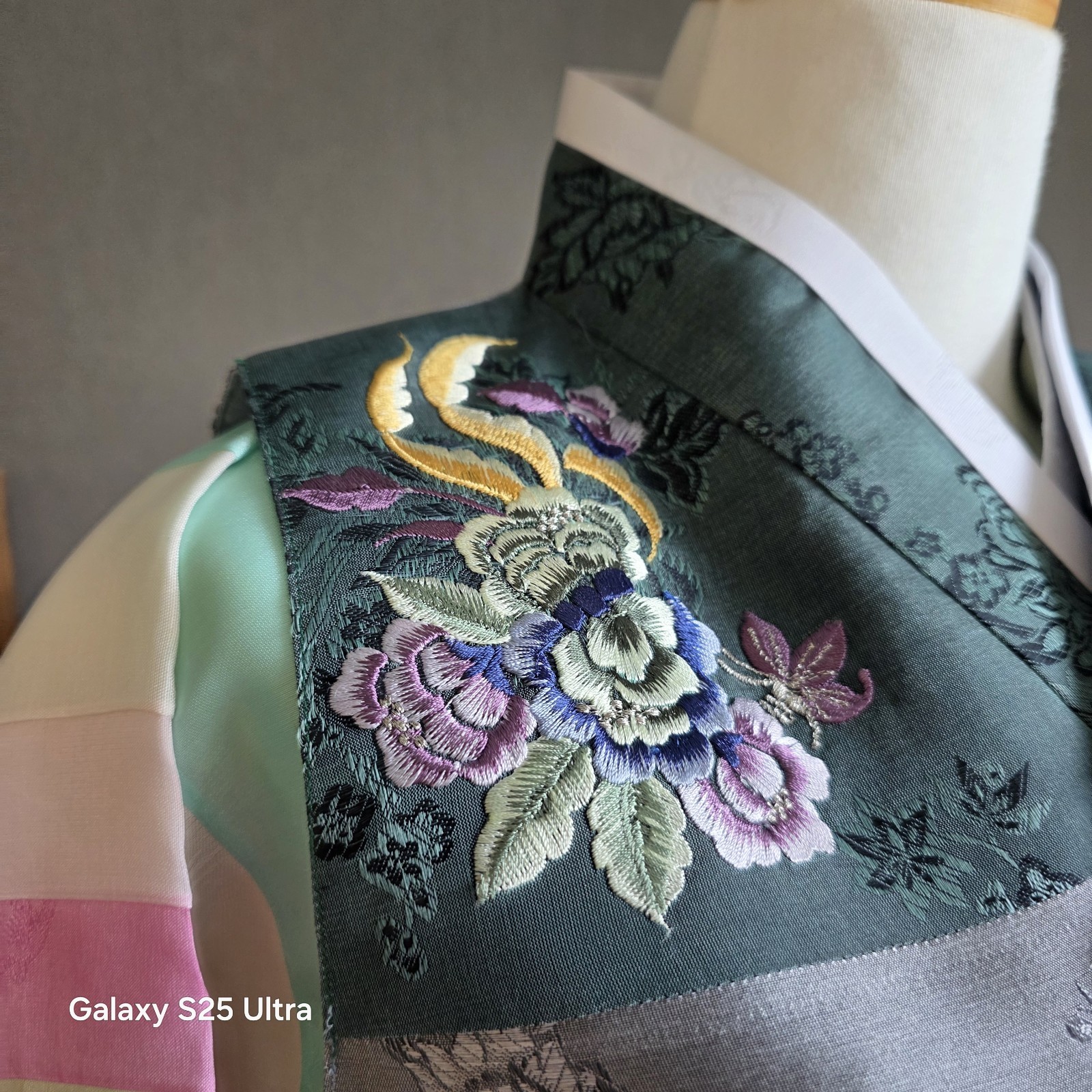 Korean Couple Hanbok Set Wedding Ceremony Silk Embroidered Excellent Condition