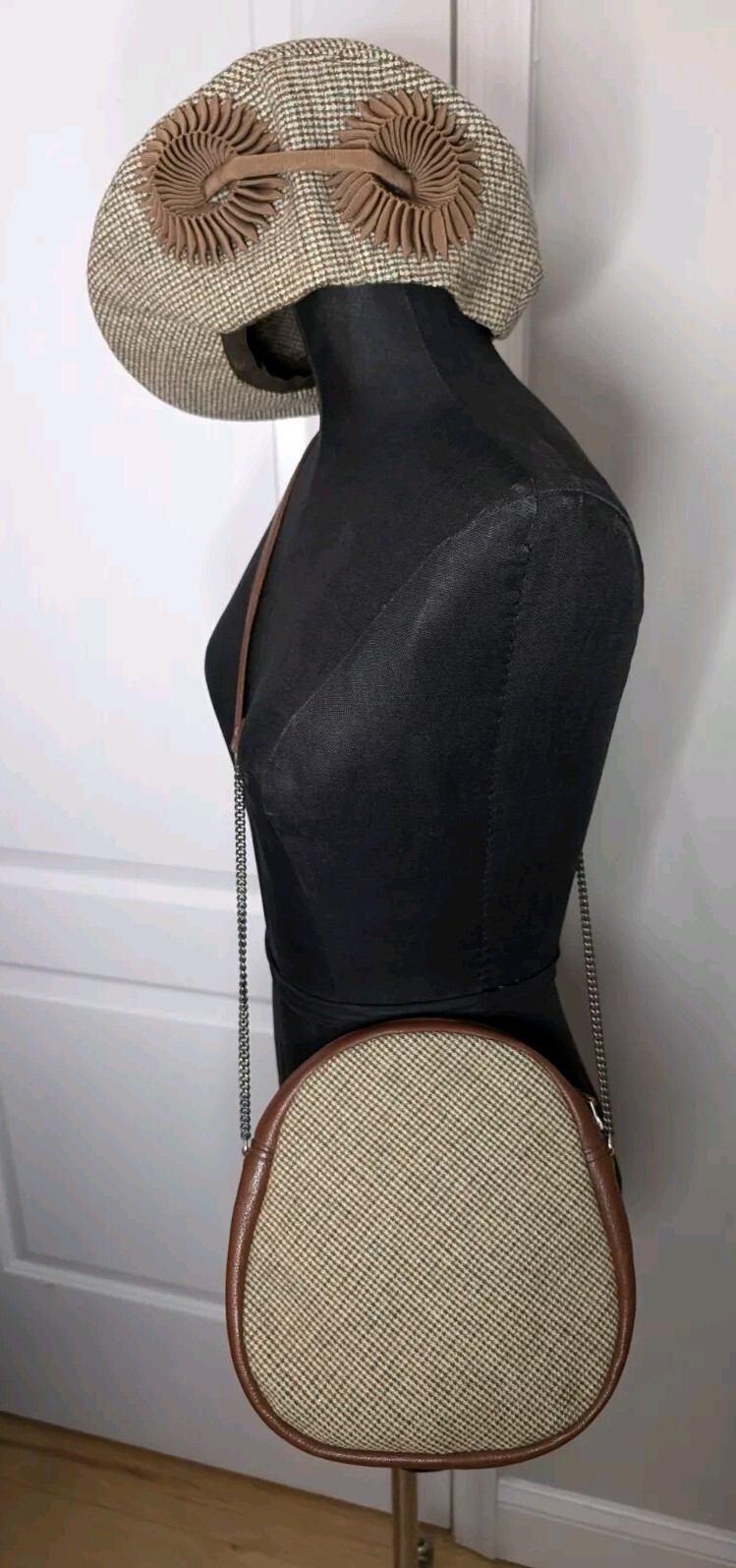 Vintage Nicolson’s Edinburgh Scotland Matching Tweed & Leather Sporran Bag & Hat
