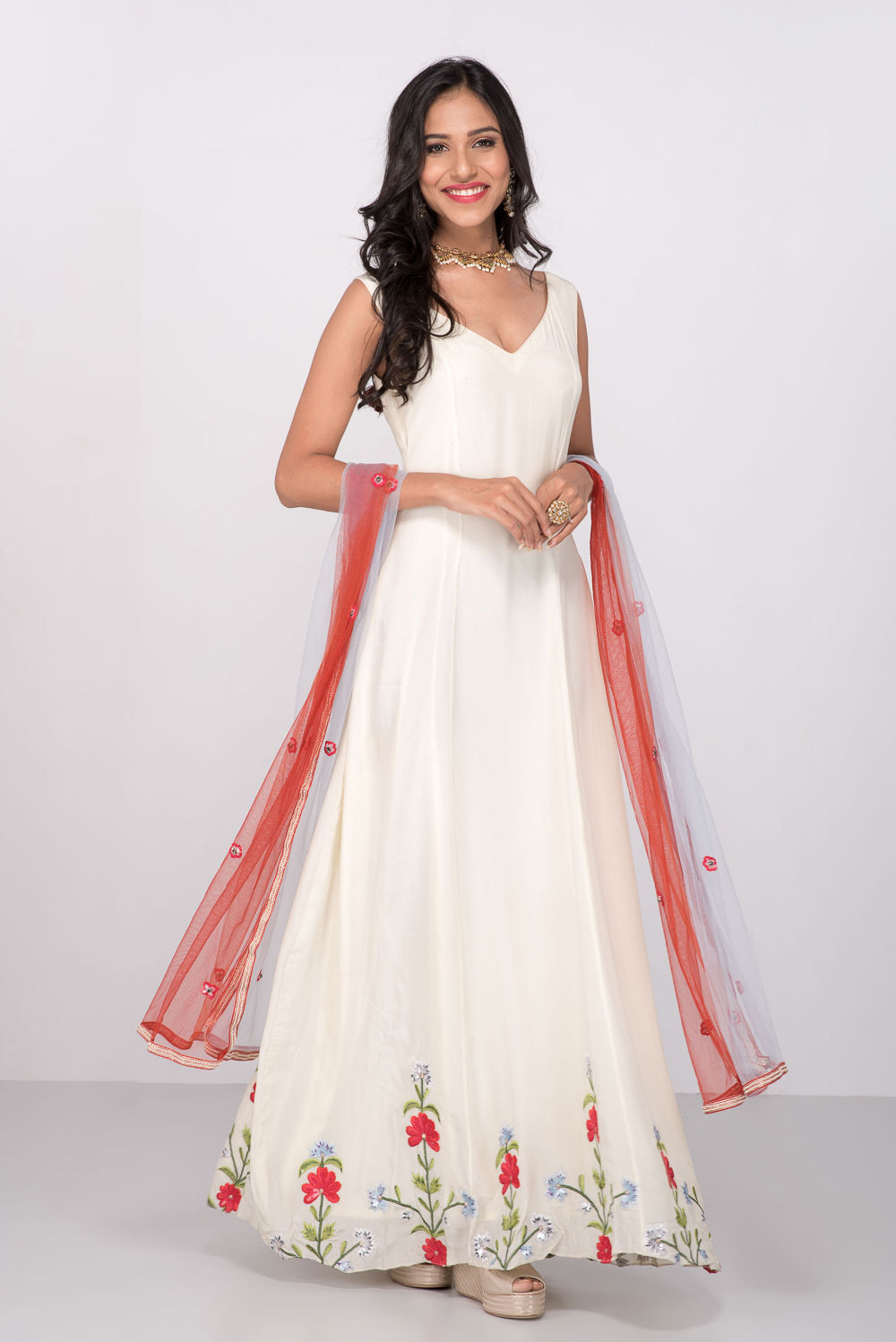 Anarkali Kameez Crape Silk White Santoon Pull Over Viscose Thread Work Kameez
