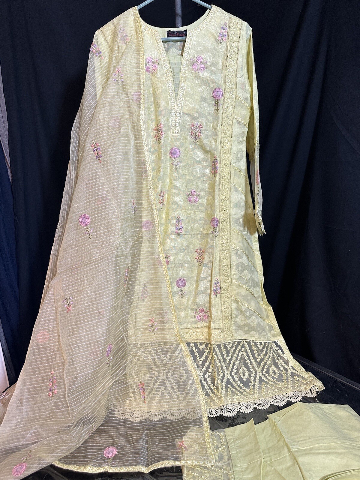 BRAND – ZAHRA RUBAB – BEAUTIFUL EMBROIDERED 3 PC – SMALL – $58