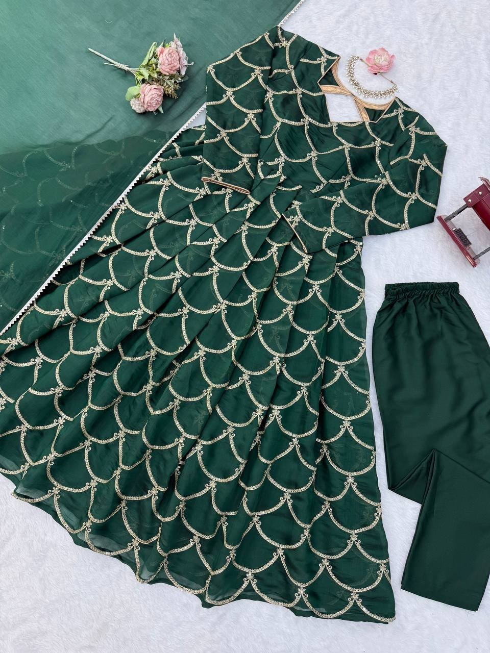 Launching New Green Mal Chanderi Salwar Kameez With Dupatta For Women
