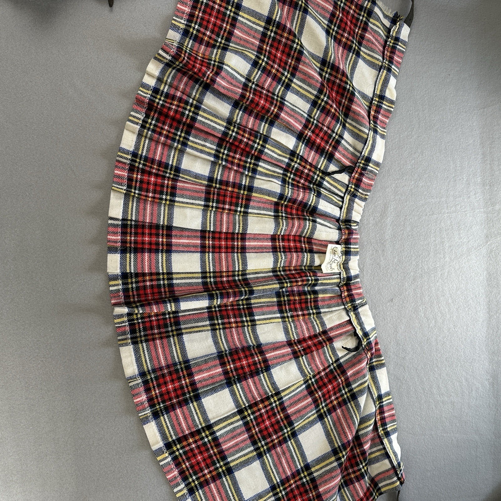 Clan Royal Stewart Tartan Kilt for Kids, 80% Acrylic 20% WoolTartan Sz 9-10 Yr