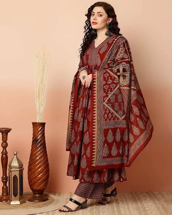 KLOSIA Women Viscose Printed Kurta Pant Dupatta Set