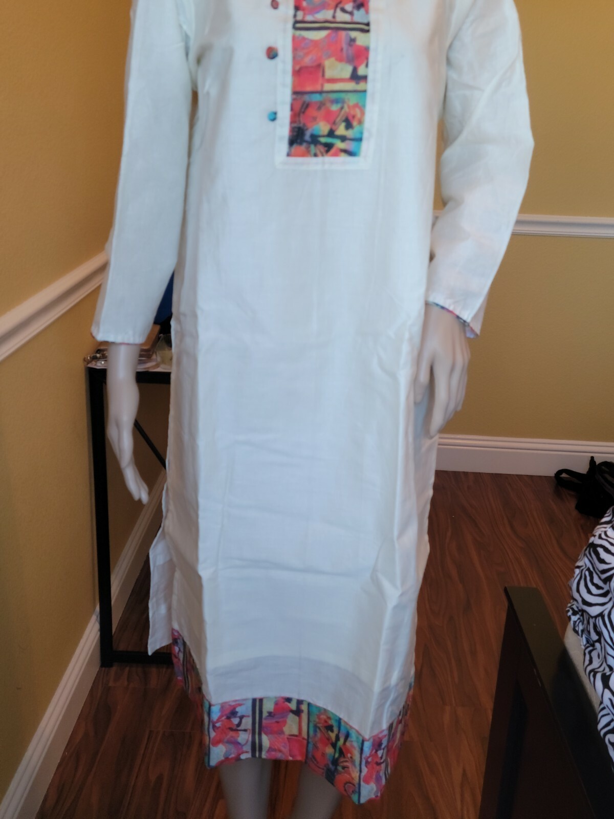 Beautiful Ready Made Chanderi cotton Churidar Salwar kameez in white. Bust 46 in