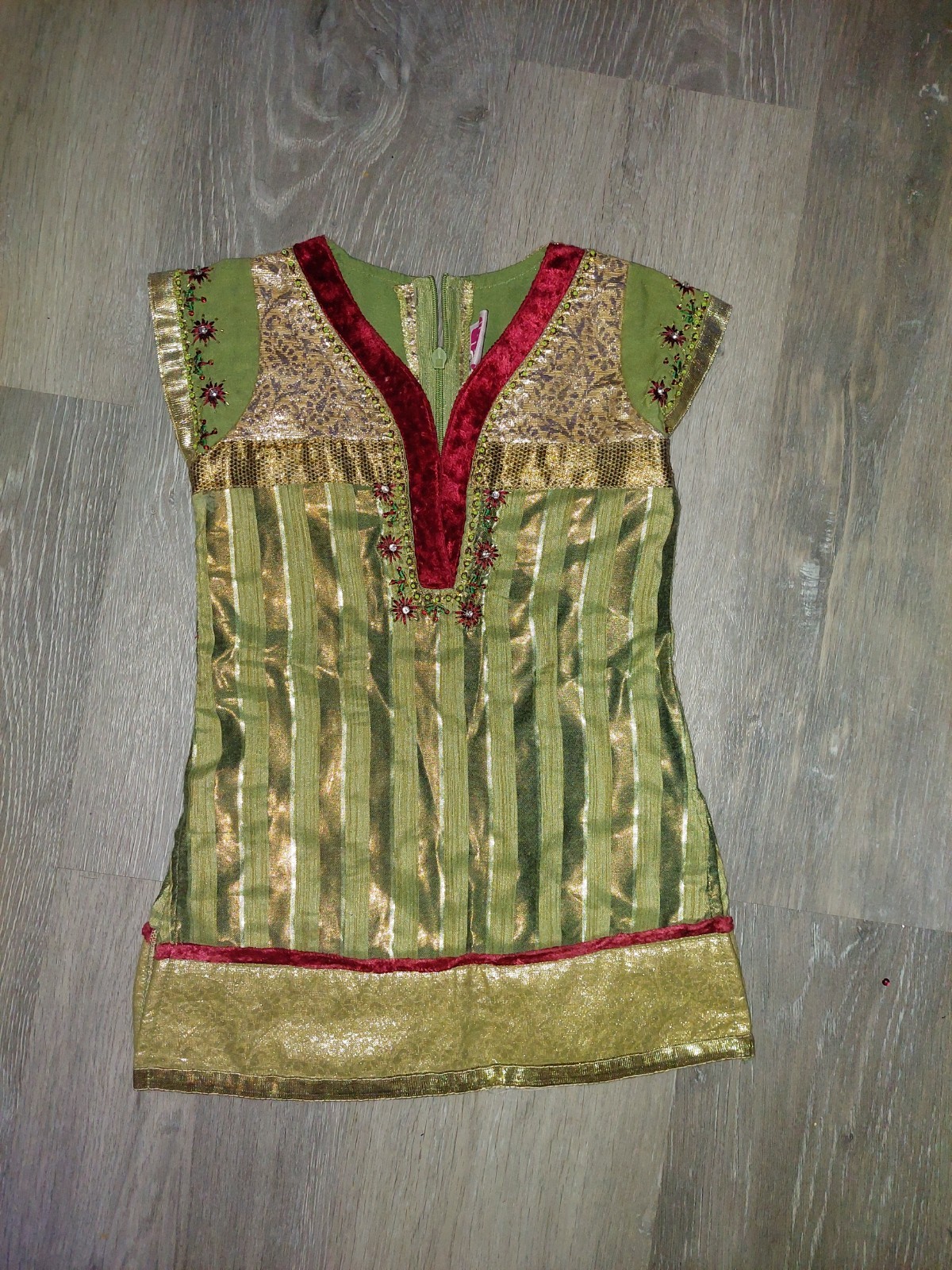 Pakistani/Indian little girl dresses Green & Gold Kids Dress Size 45 Cm 2 /3 T