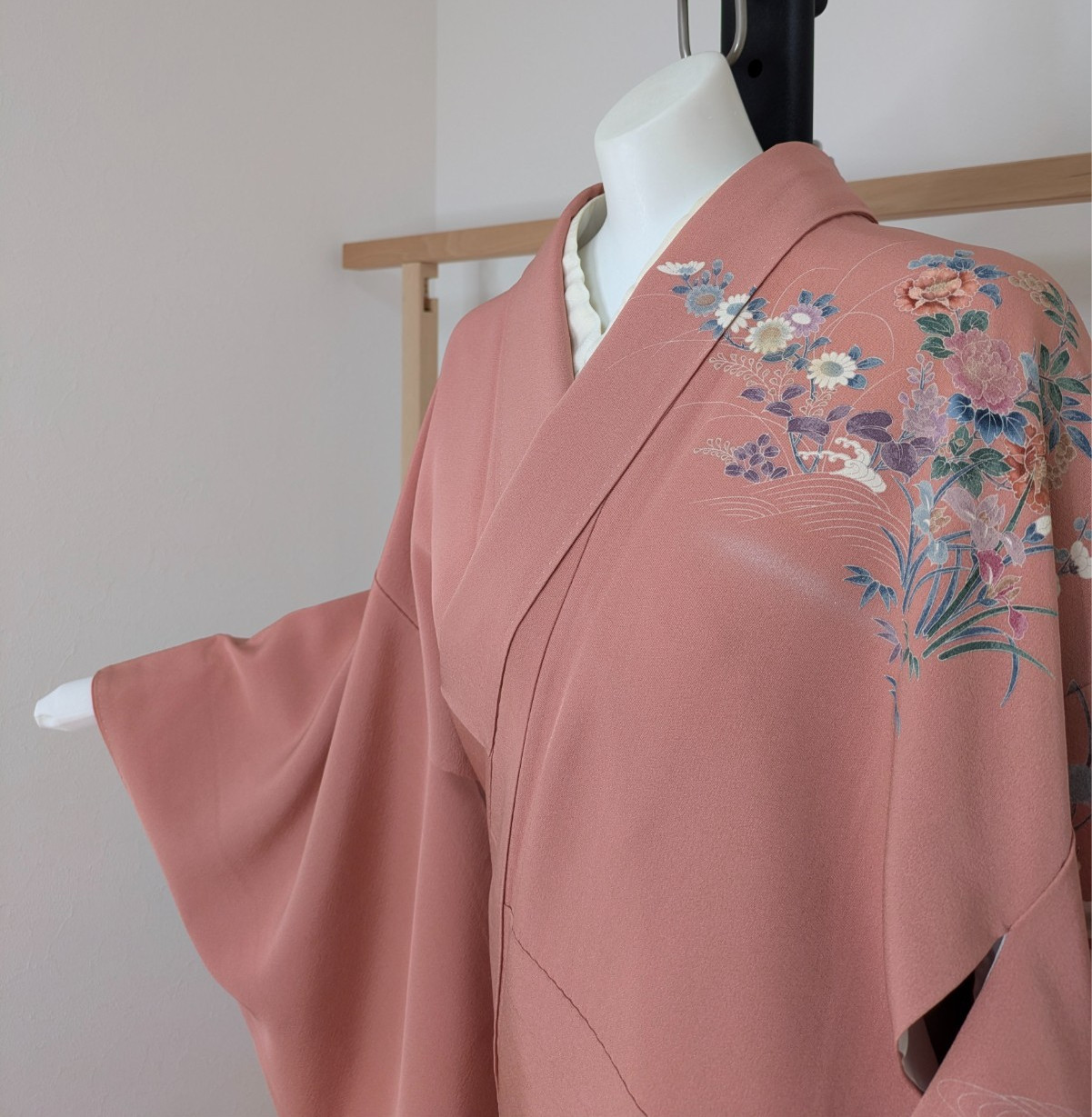 Authentic Japanese Kimono Silk Homongi Pink Colored Floral Birds Treasure Luxury