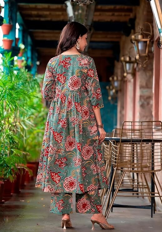 Women Designer Floral Printed Regular Kurta Set, 3 Piece Salwar Kameez Duppatta