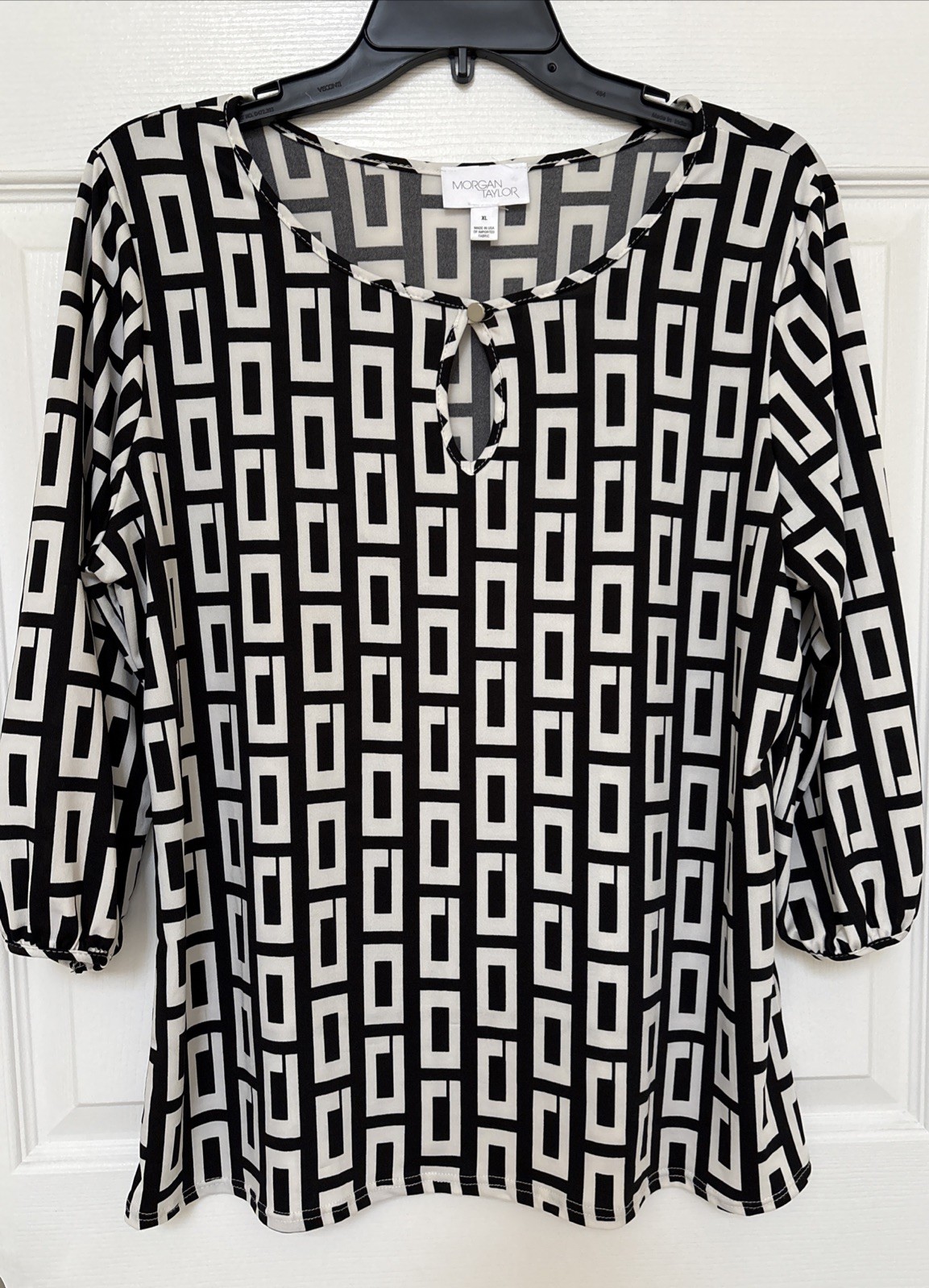 Morgan Taylor XL Black & White Geometric Print 3/4 Sleeves Top