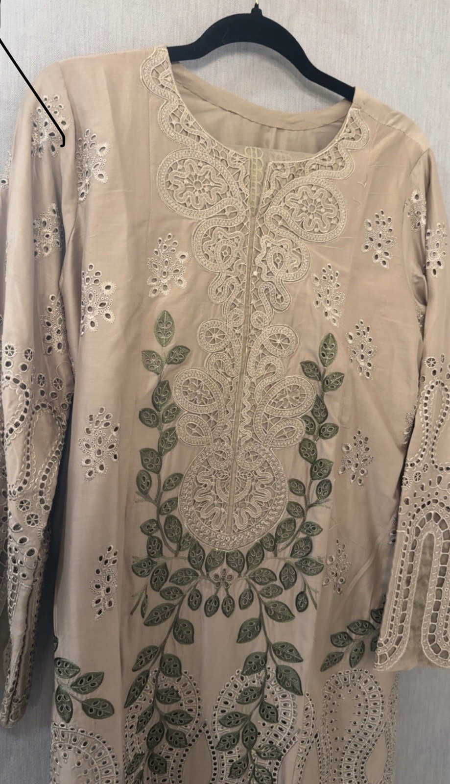 100% Authentic Maria.B 3 Piece Embroidered Lawn Suit pakistani shalwar kameez