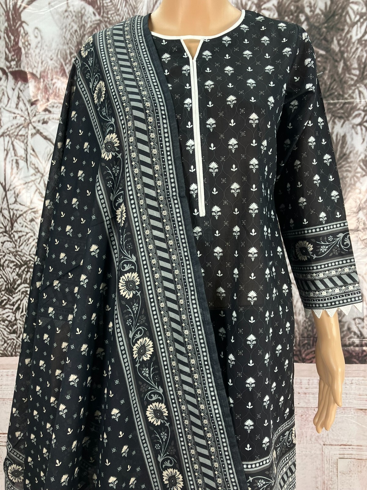 SALINA DIGITAL PREMIUM PRINTED LAWN COLLECTION 3 PIECE SUIT READY TO WEAR
