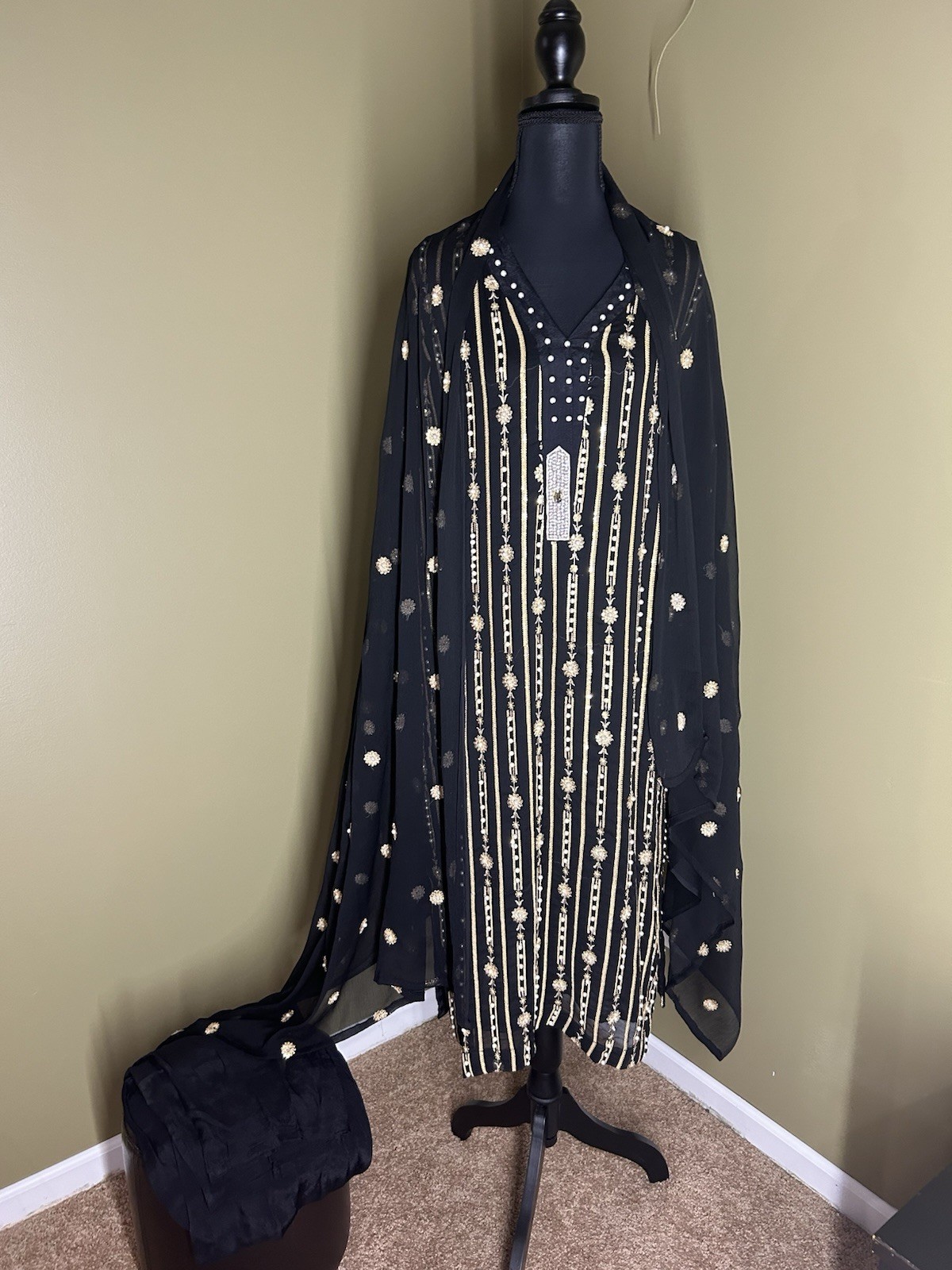 Pearl Work Embroidery Work High Quality Chiffon Pakistani Shalwar Kameez Dupata