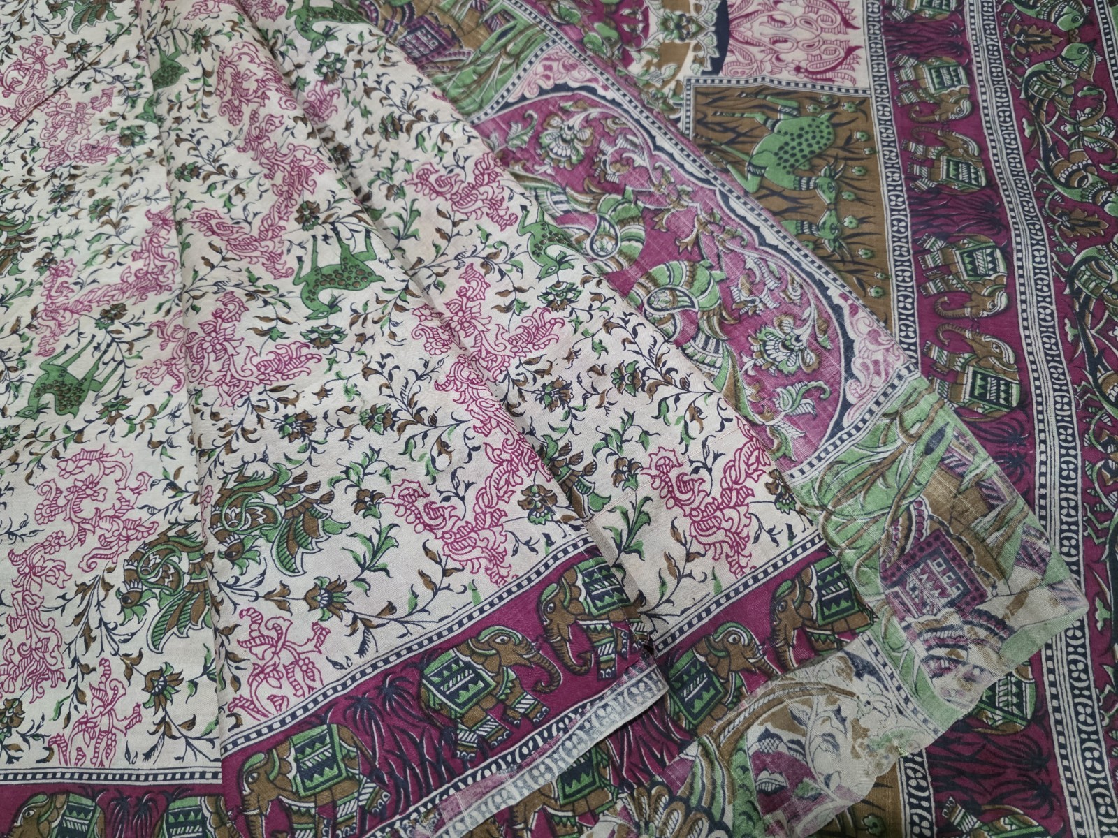 Vintage Silk Saree, 100% Pure Silk Fabric, 5 Yards Ethnic Indian Printed Sari