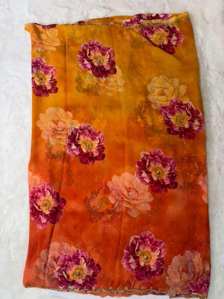 Chiffon Digital Floor Print Saree – Elegant, Lightweight & Trendy Wear