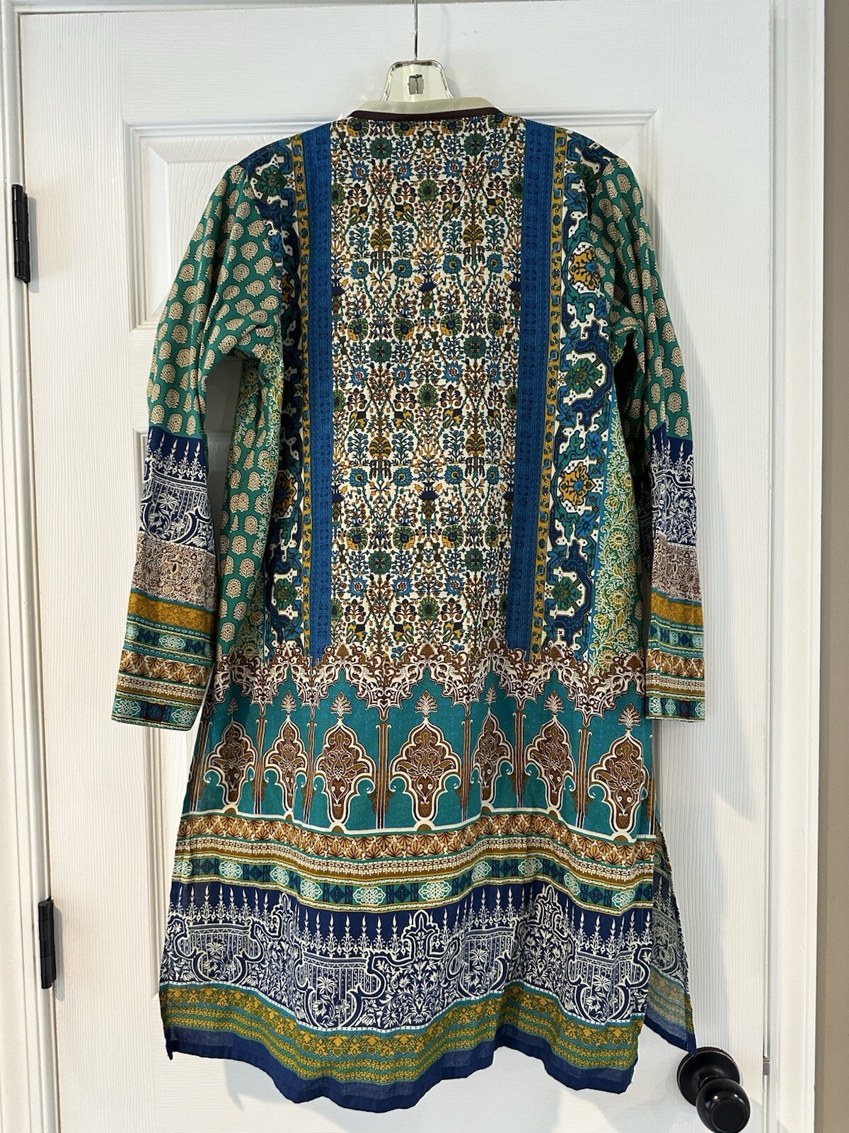 LIMELIGHT 2-Piece Cotton Lawn Digital Print Shalwar Kameez (Medium)